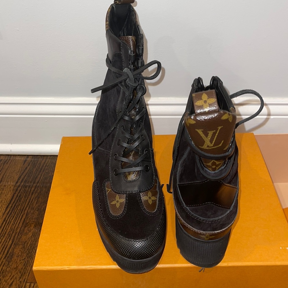 LAUREATE PLATFORM DESERT BOOT